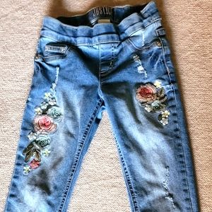 Girls 8 slim justice floral embroidered jeggings